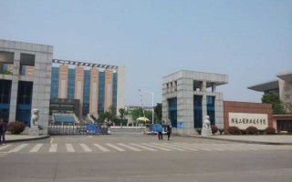 莫信网上“长沙职业技术学院别来”的瞎扯，听毕业的学长港句实在话