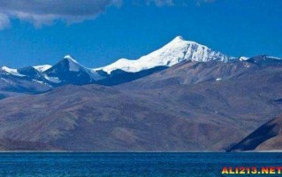 雪域高原的召唤：西藏美景全攻略与深度体验